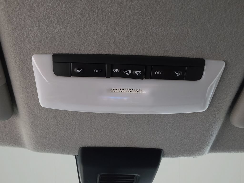 Used 2022 Nissan Kicks S w/ Interior Electronics Package FWD image 25