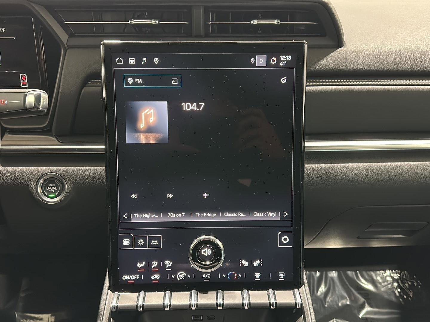 Used 2025 GMC Terrain Elevation image 12