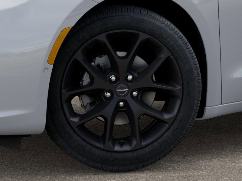 New 2025 Chrysler Pacifica Limited image 8