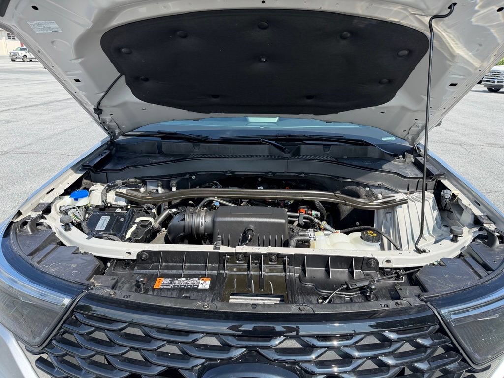 Certified 2024 Ford Explorer ST-Line w/ Class IV Trailer Tow Package AWD/4WD image 23