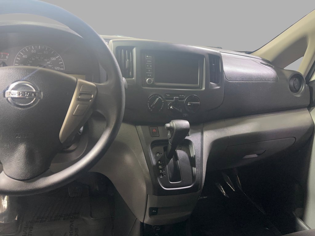 Used 2020 Nissan NV200 S image 23