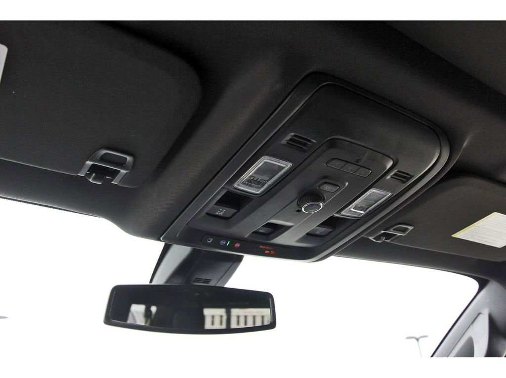 Used 2021 Chevrolet Suburban RST AWD/4WD image 24