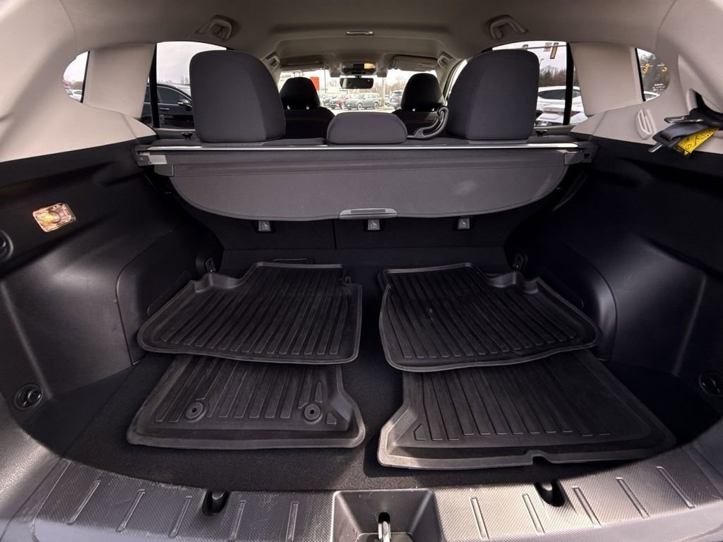 Used 2018 Subaru Crosstrek 2.0i Premium w/ Eyesight System image 27