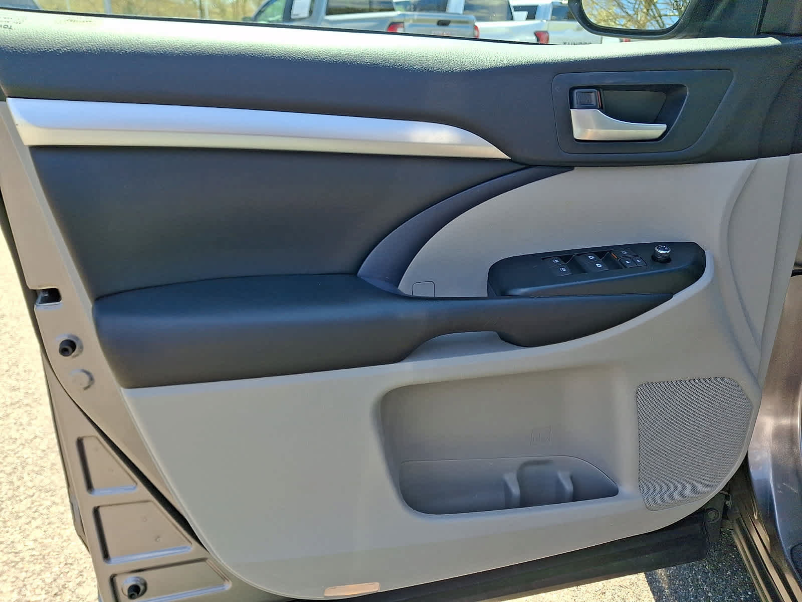 Certified 2019 Toyota Highlander XLE AWD/4WD image 15