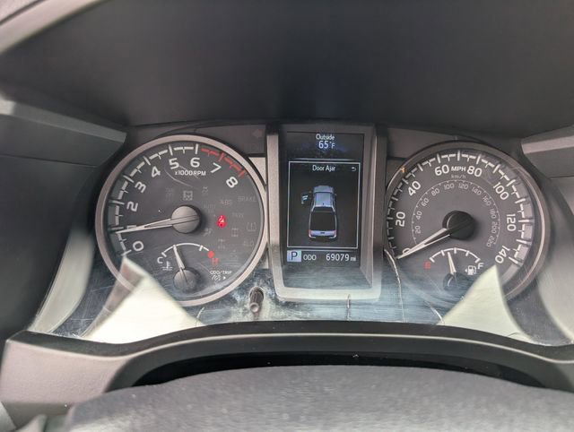 Used 2021 Toyota Tacoma TRD Sport w/ Technology Package AWD/4WD image 15