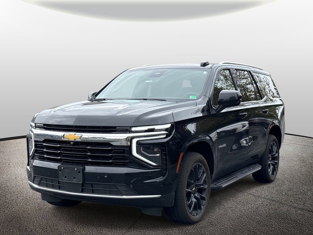 Used 2025 Chevrolet Tahoe LS AWD/4WD image 3