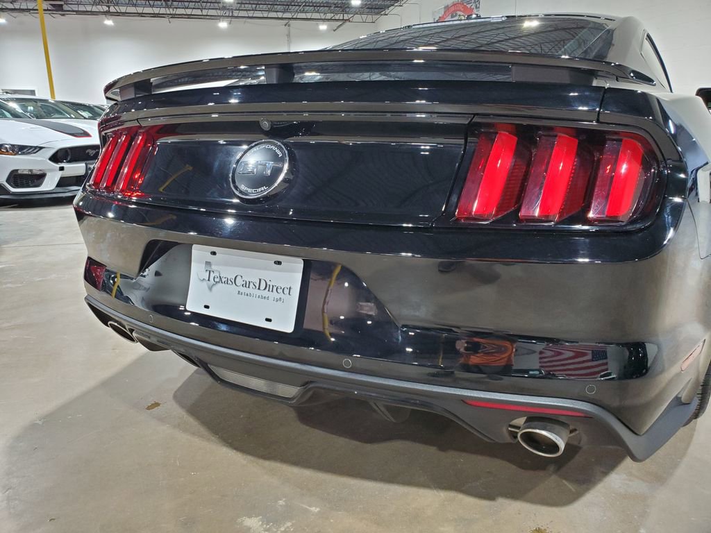 Used 2017 Ford Mustang GT Premium image 40