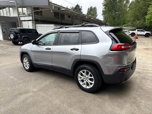 Used 2017 Jeep Cherokee Sport AWD/4WD image 5