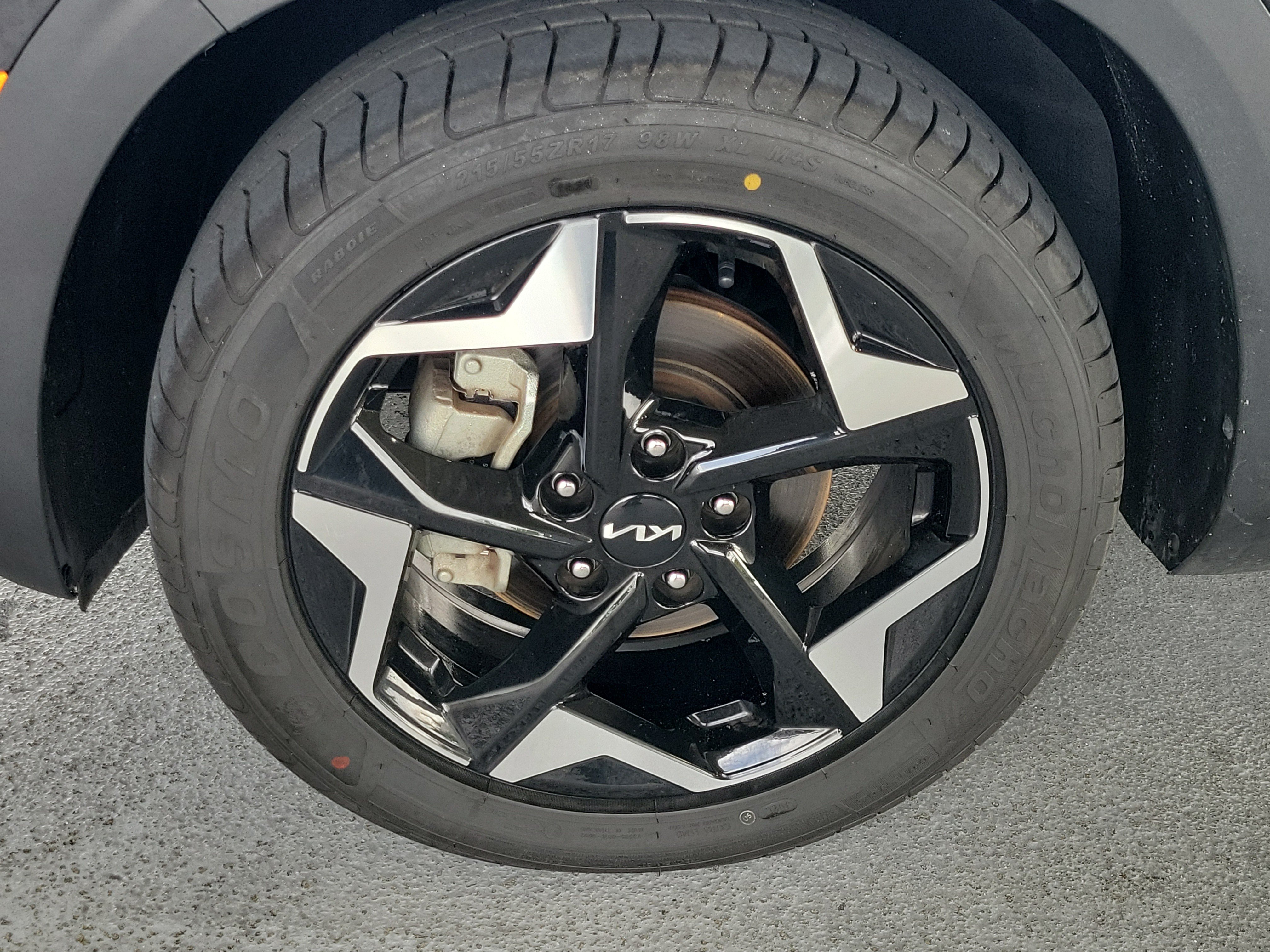 Used 2025 Kia Seltos S FWD image 5