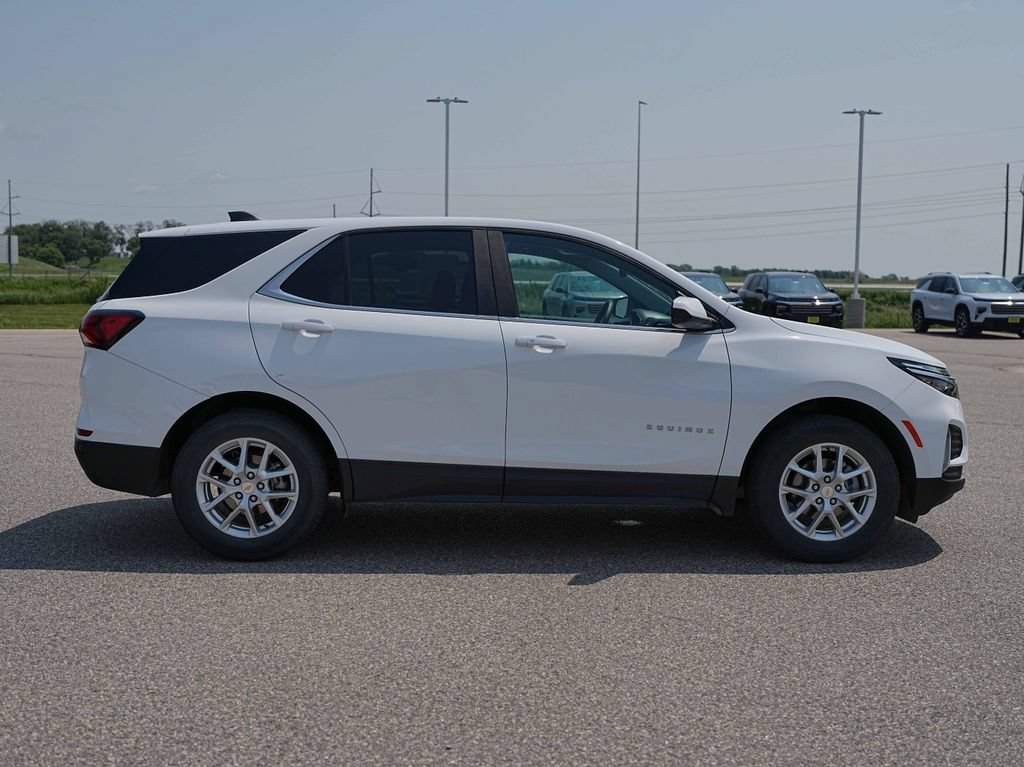 Used 2024 Chevrolet Equinox LT AWD/4WD image 5