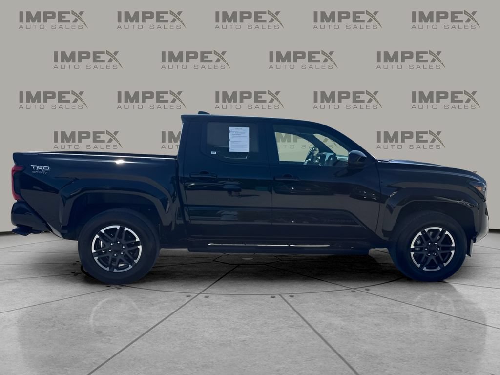 Used 2024 Toyota Tacoma TRD Sport AWD/4WD image 6