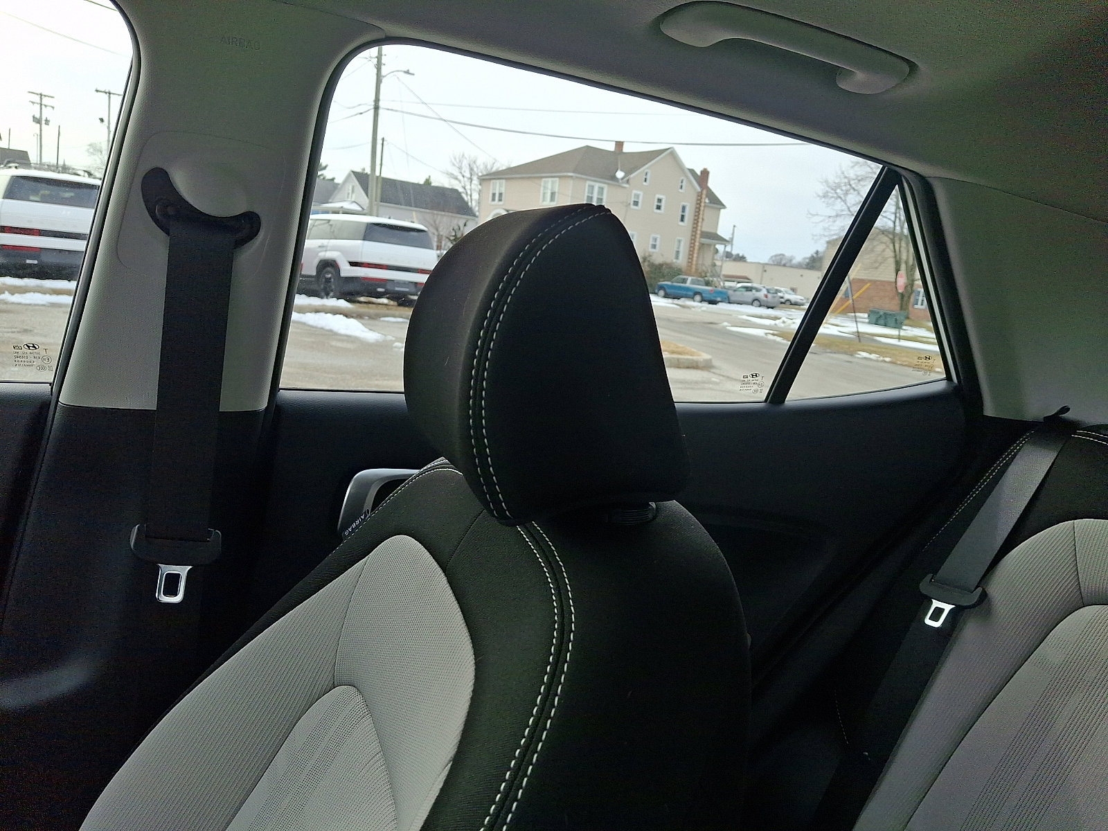 Certified 2025 Hyundai Venue SEL image 17