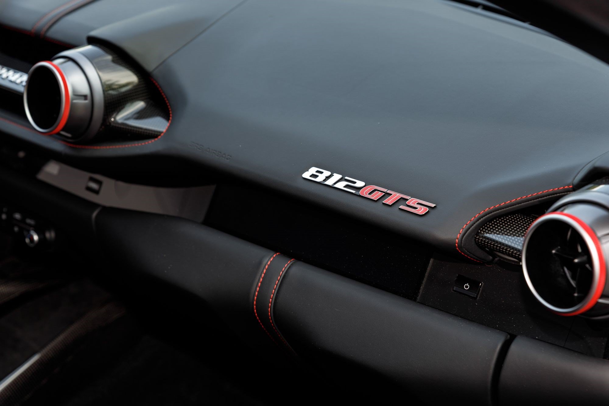 Used 2021 Ferrari 812 GTS RWD image 17