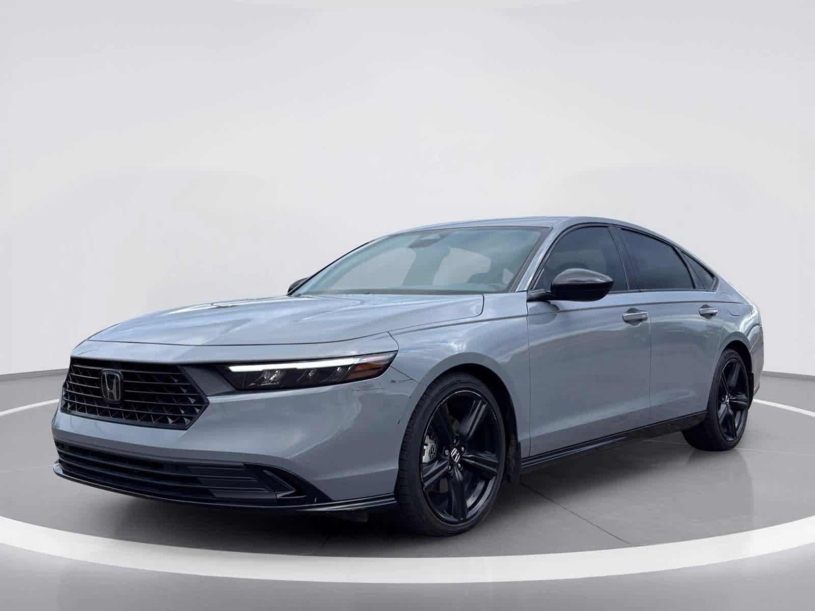 Used 2025 Honda Accord Sport image 2