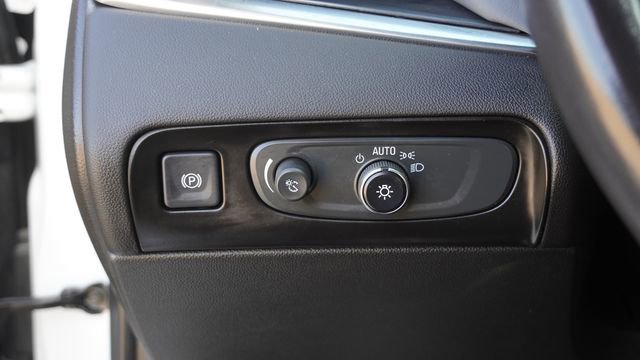 Used 2021 Buick Enclave Essence w/ Sport Touring Edition image 24