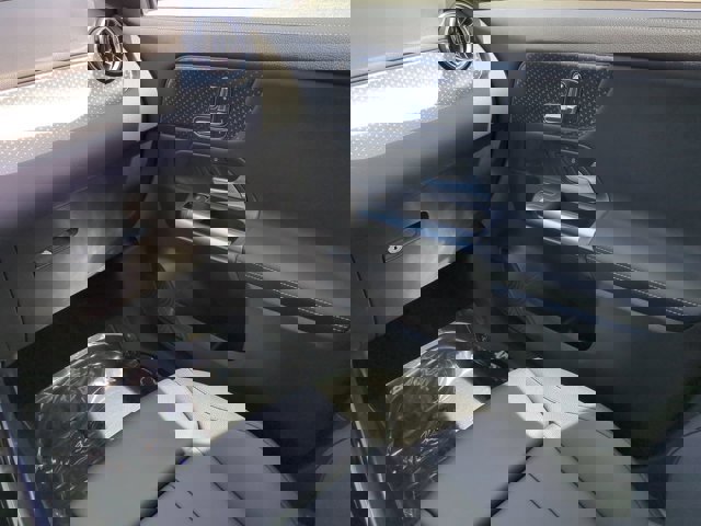 Used 2025 Mercedes-Benz GLA 250 image 17