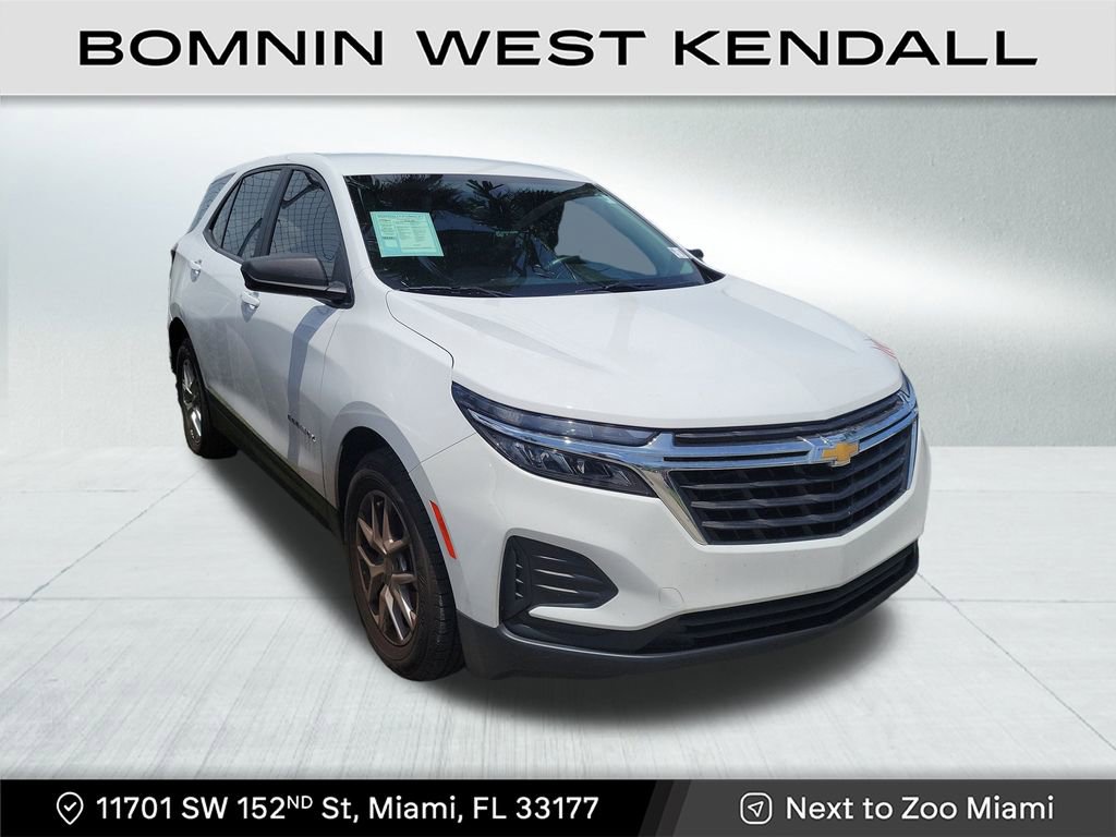 Used 2023 Chevrolet Equinox LS image 1