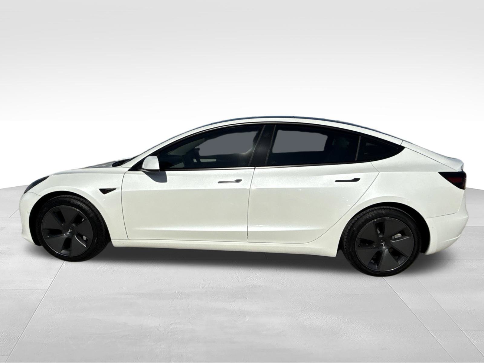 Used 2021 Tesla Model 3 Standard Range Plus RWD image 8