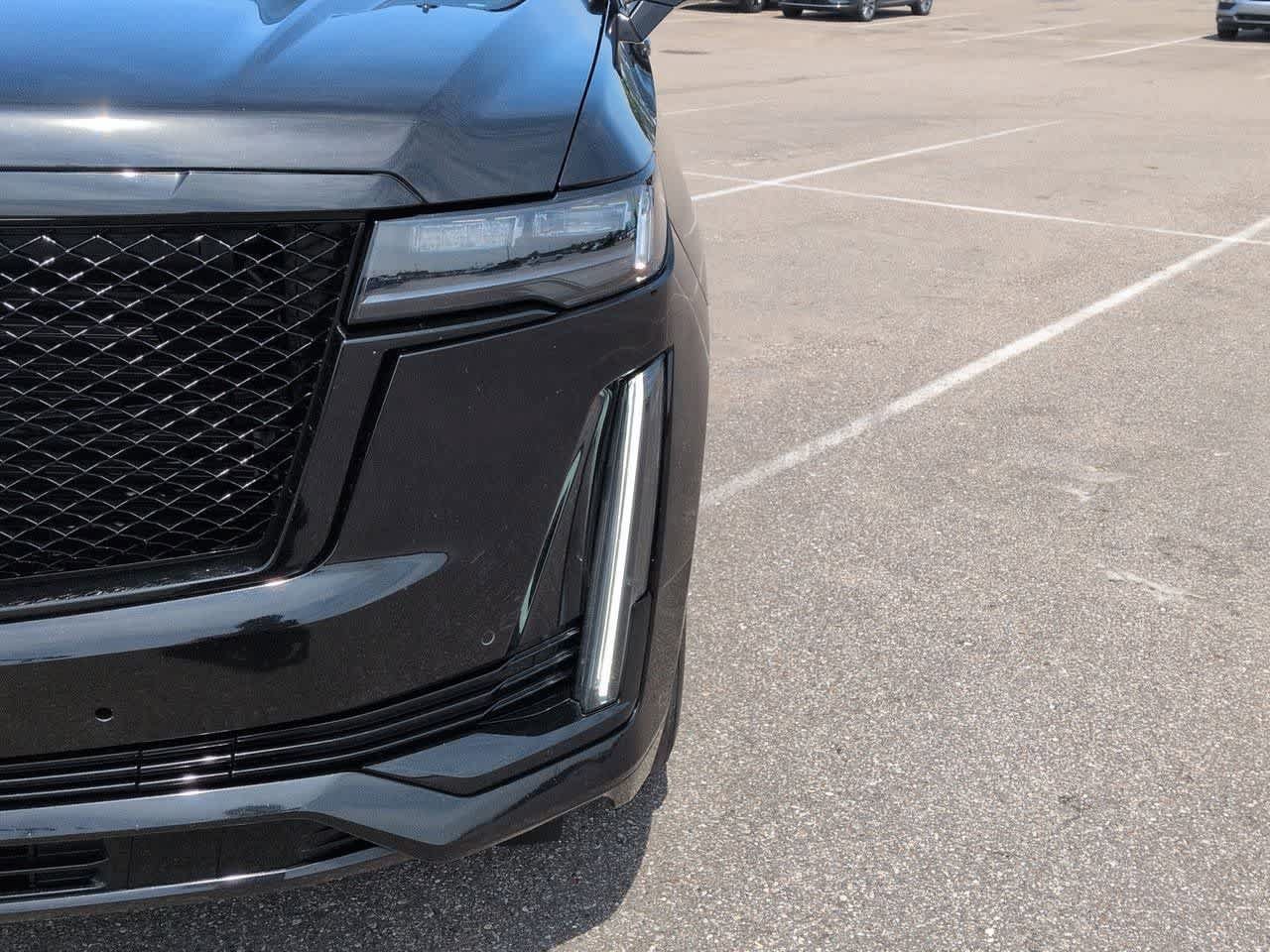 Used 2023 Cadillac Escalade Sport Platinum w/ LPO, ONYX Package AWD/4WD image 10