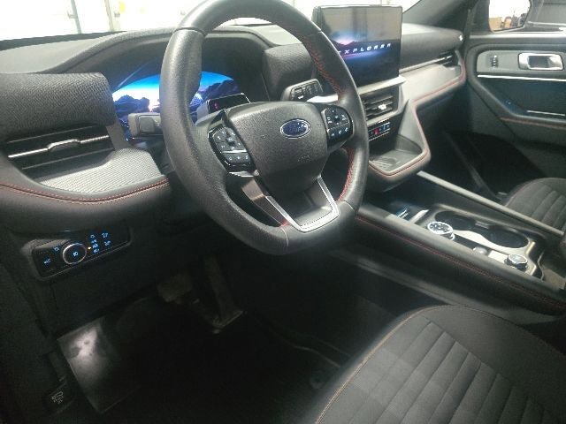 Used 2025 Ford Explorer ST-Line w/ Premium Package AWD/4WD image 17