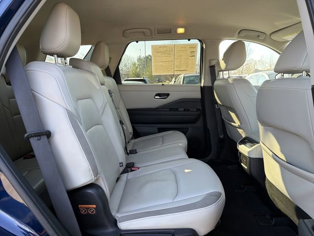 Used 2022 Nissan Pathfinder SL image 23