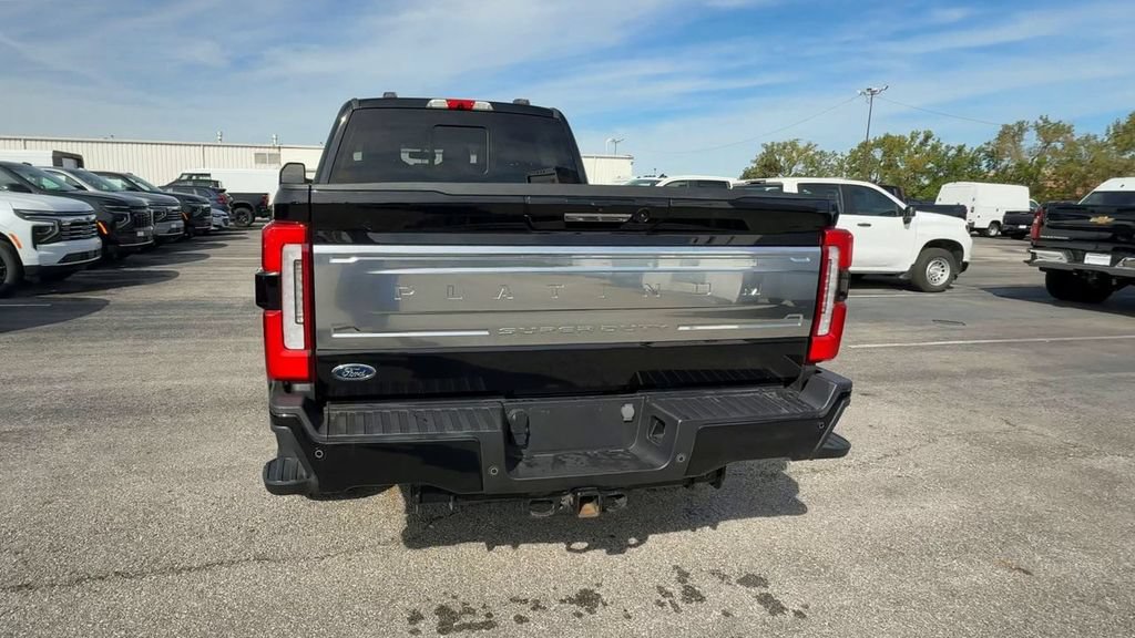 Used 2023 Ford F250 Platinum AWD/4WD image 7