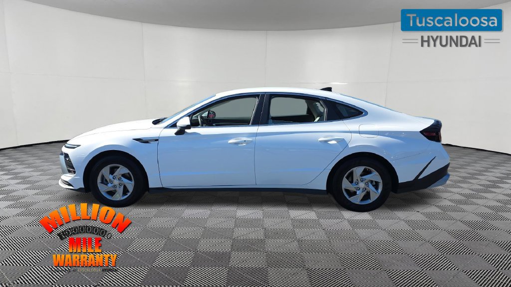Used 2025 Hyundai Sonata SE FWD image 4