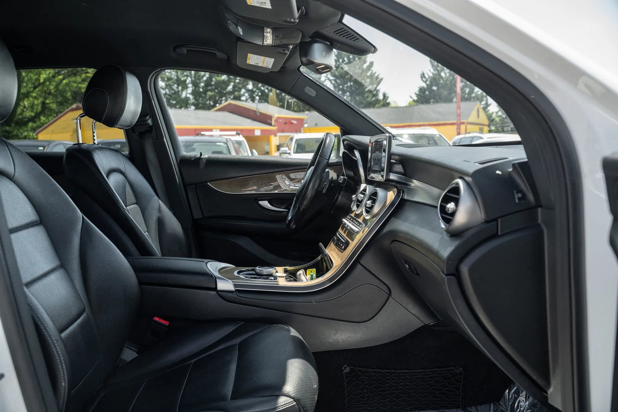 Used 2019 Mercedes-Benz GLC 300 4MATIC image 12