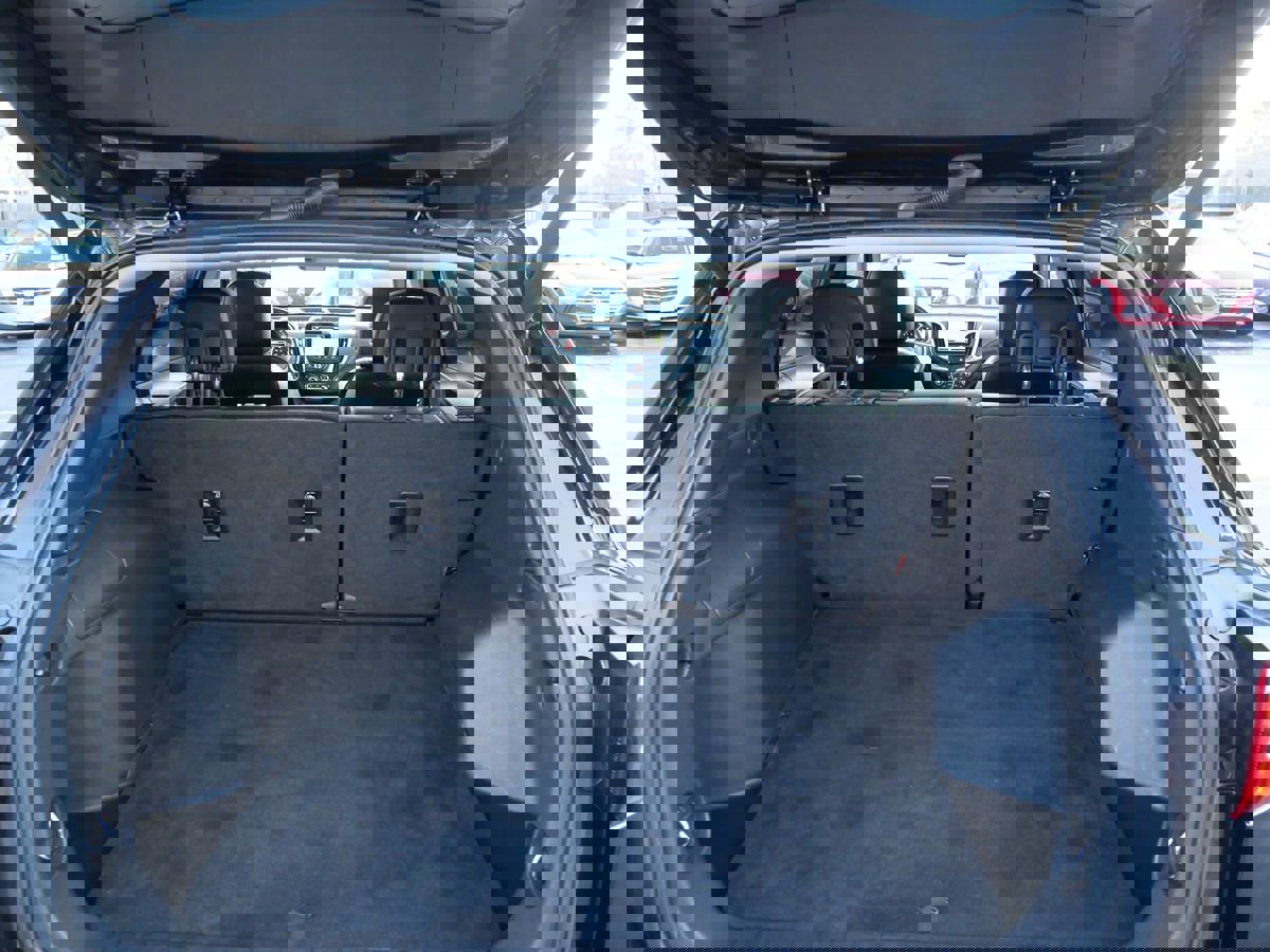 Used 2018 Chevrolet Equinox Premier image 30