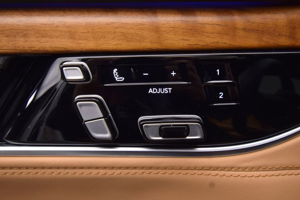 Used 2025 Jeep Grand Wagoneer Series III image 31