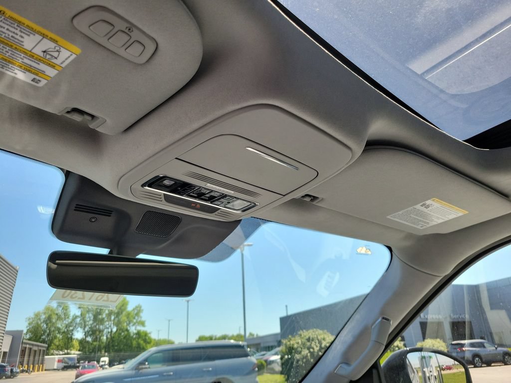 New 2026 Lincoln Navigator Black Label AWD/4WD image 30