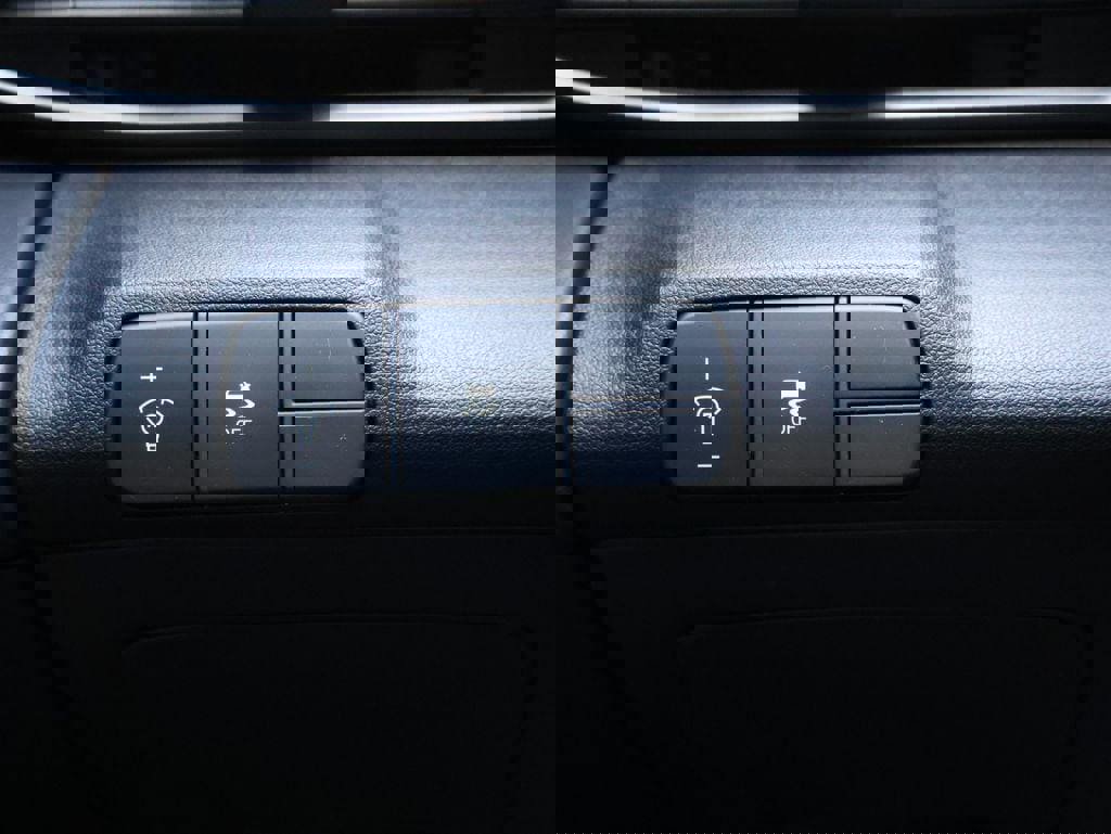 New 2026 Hyundai Elantra Sport image 32