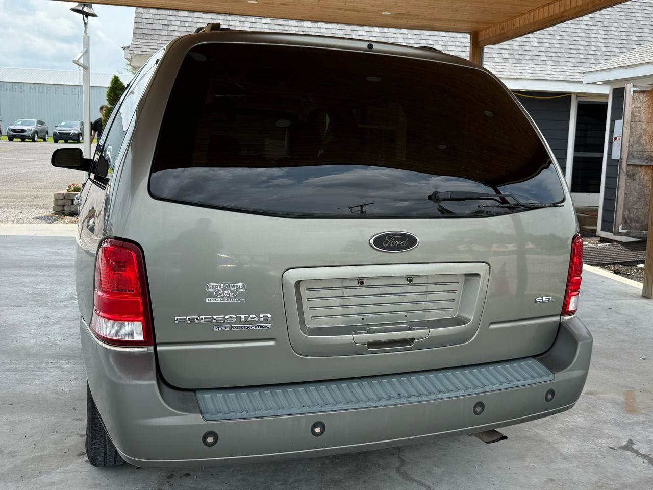 Used 2005 Ford Freestar SEL FWD image 12