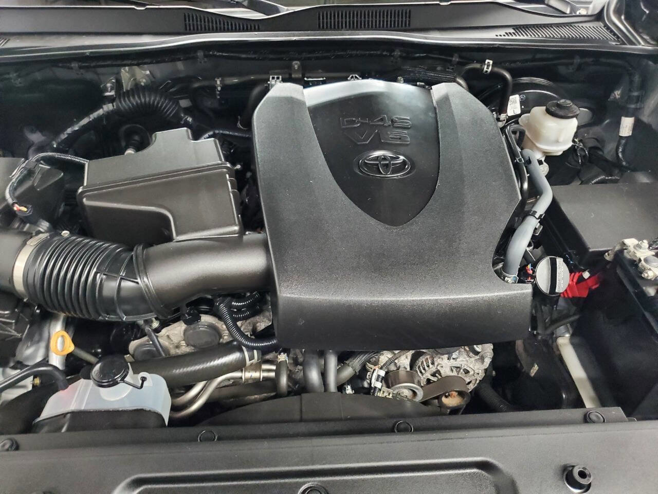 Used 2023 Toyota Tacoma SR AWD/4WD image 4