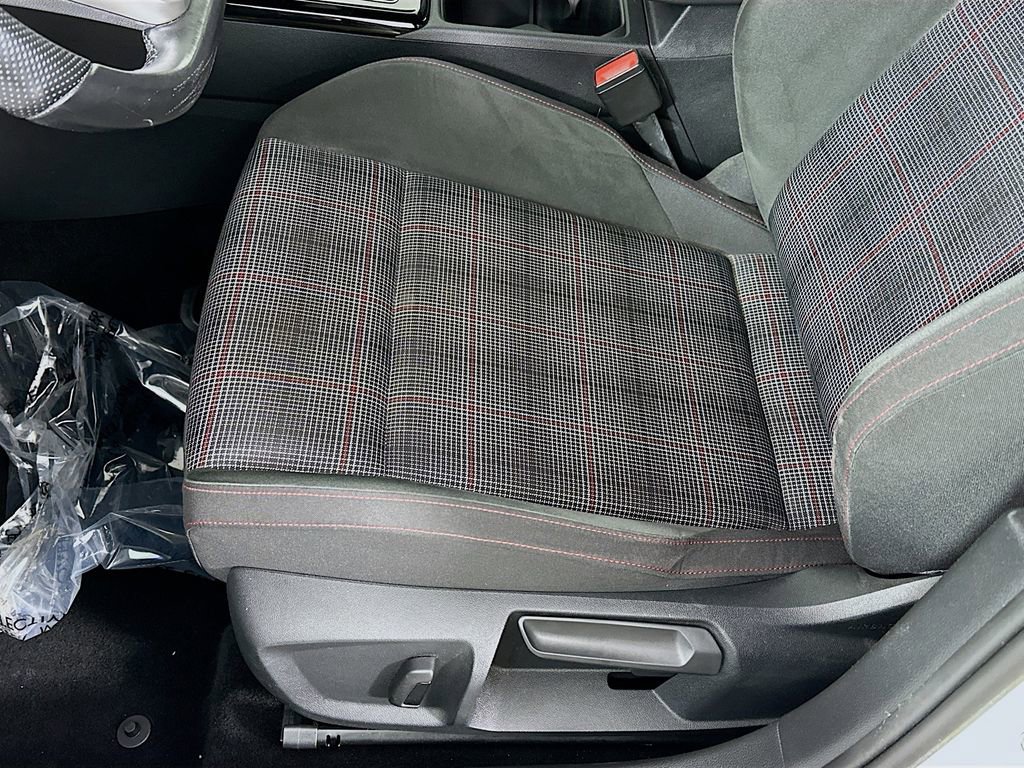 Used 2023 Volkswagen GTI SE image 27