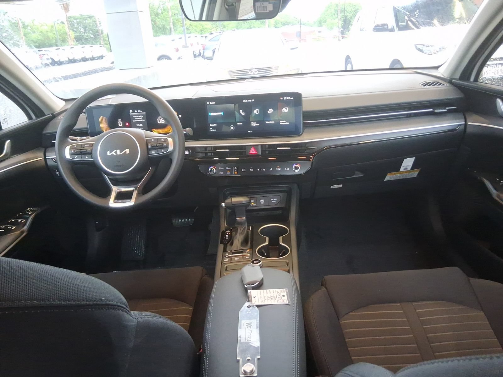 New 2026 Kia K5 LXS FWD image 17
