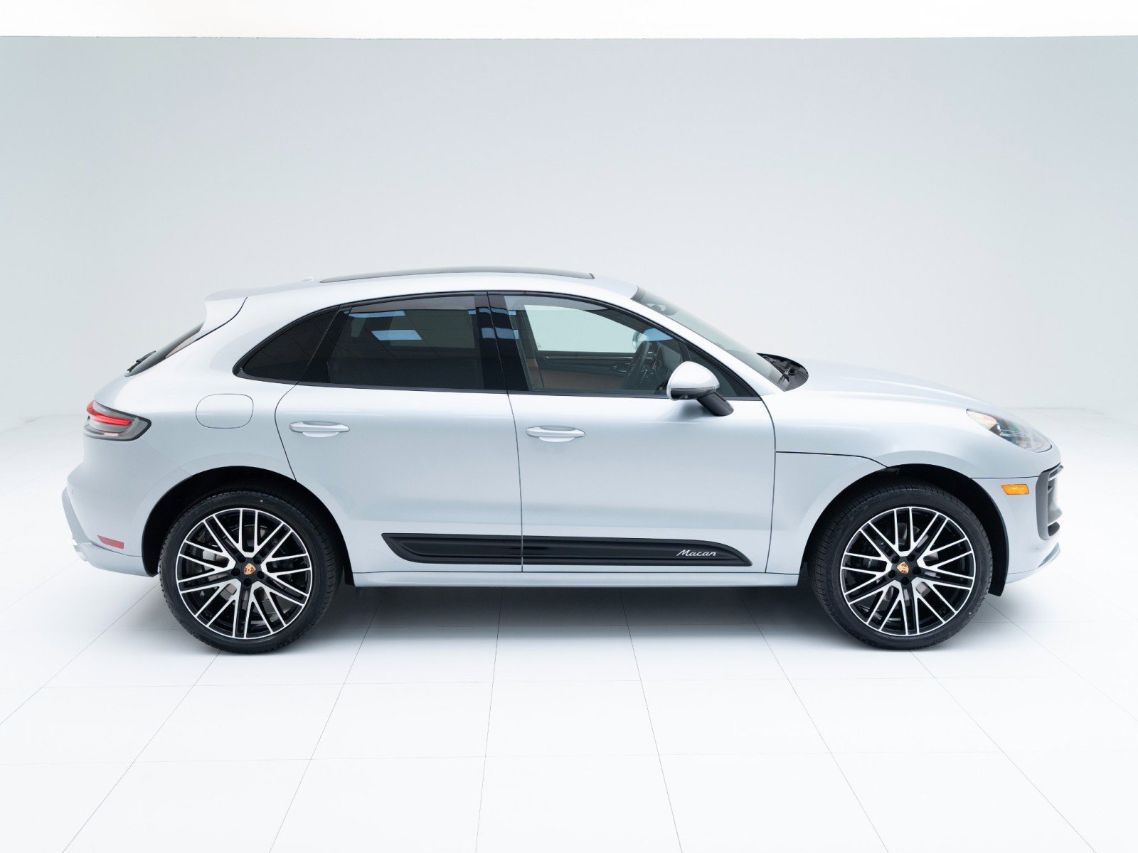 New 2026 Porsche Macan image 8