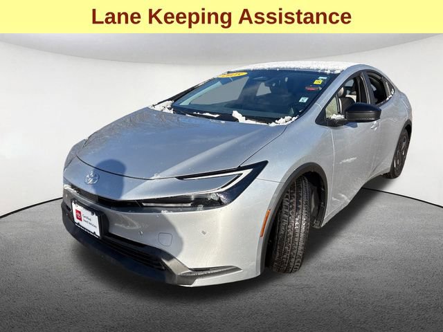 Used 2025 Toyota Prius LE image 6