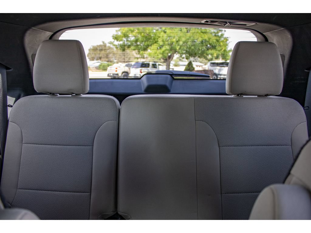 Used 2023 Chevrolet Traverse LT w/ LPO, Cargo Package AWD/4WD image 19