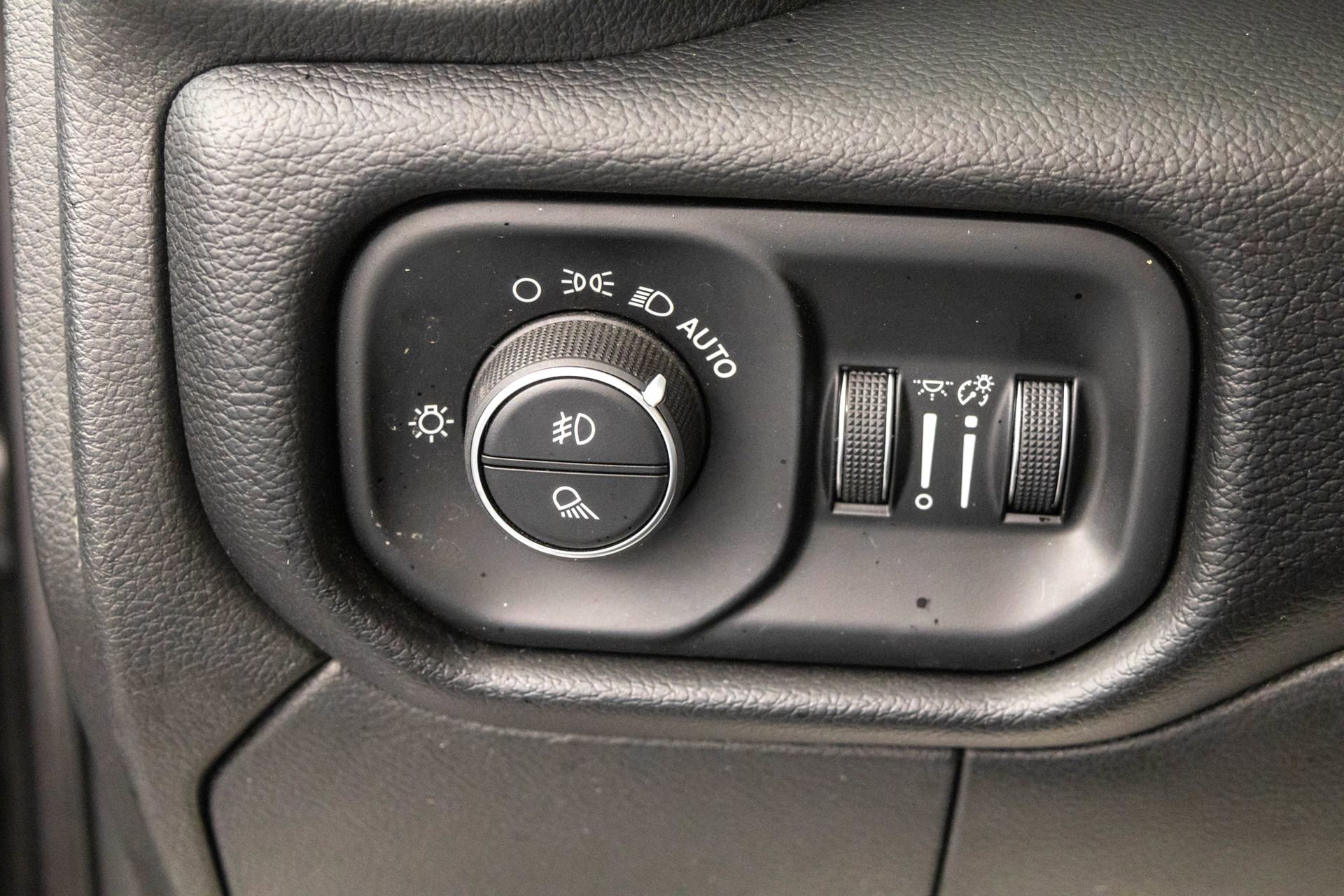 Used 2020 RAM 2500 Laramie AWD/4WD image 19