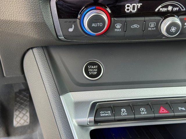 Certified 2025 Audi Q3 2.0T Premium Plus w/ Premium Plus Package image 29