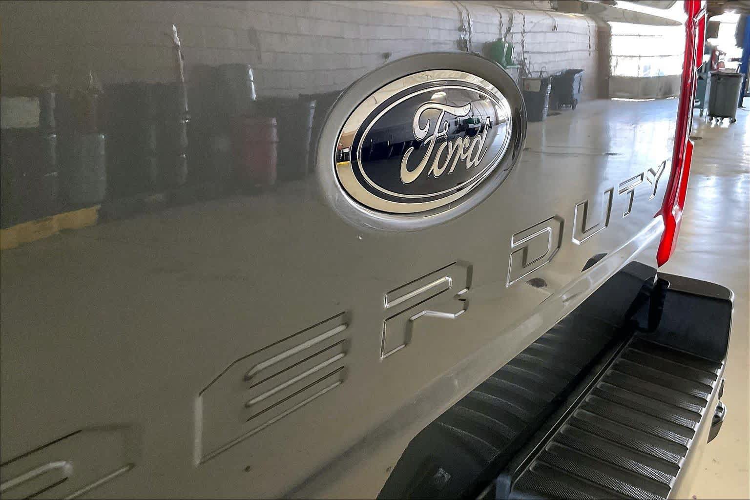 Used 2024 Ford F250 Lariat w/ Lariat Ultimate Package AWD/4WD image 31