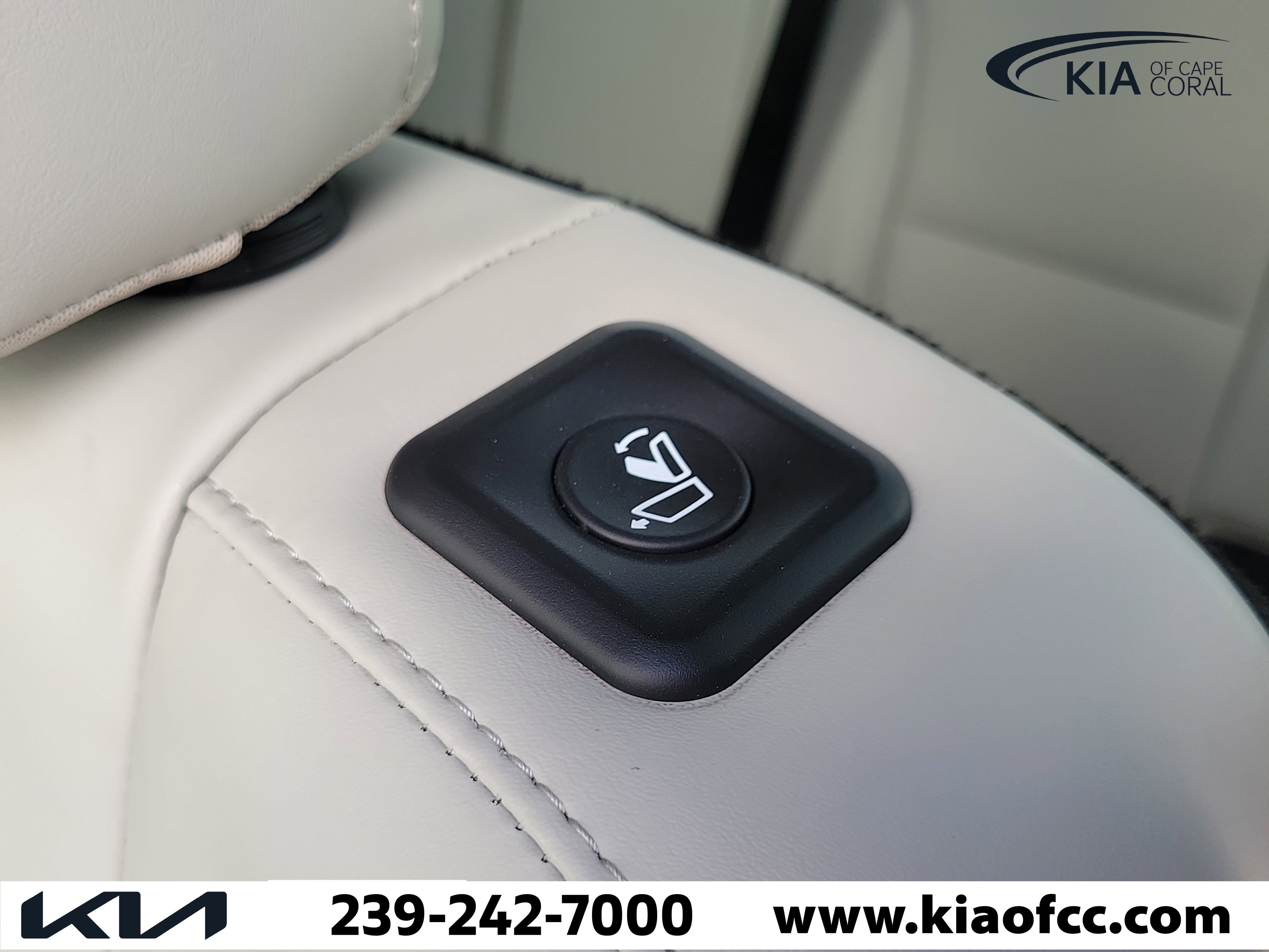 Used 2022 Kia Telluride S image 14