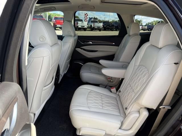 Used 2023 Buick Enclave Avenir w/ Avenir Technology Package AWD/4WD image 16