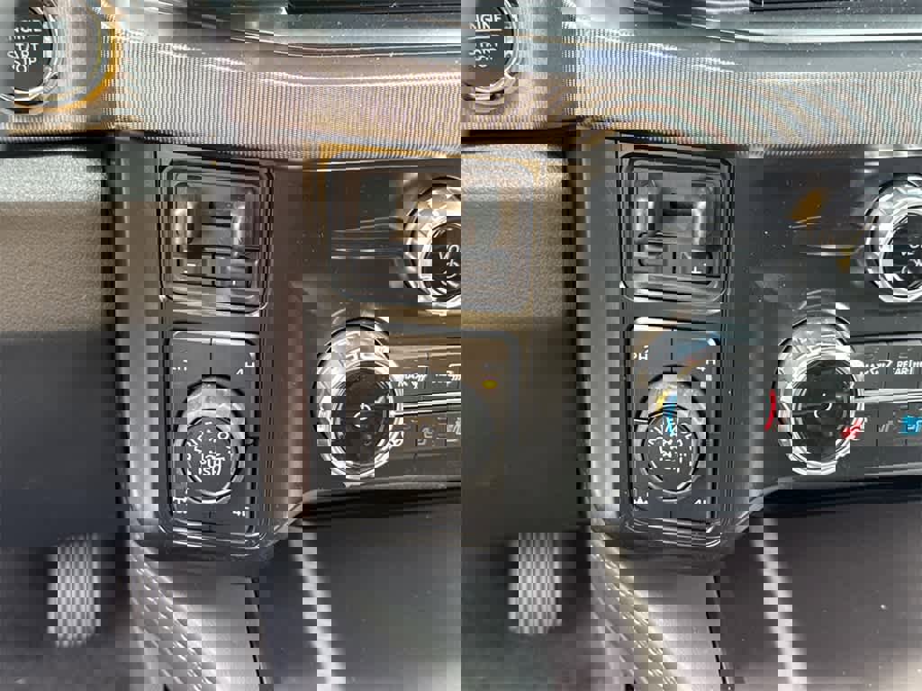 New 2026 Ford F250 Platinum image 28