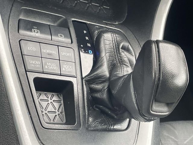 Used 2021 Toyota RAV4 XLE w/ Convenience Package image 22