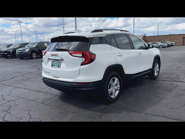 Used 2024 GMC Terrain SLE w/ Driver Convenience Package FWD image 8