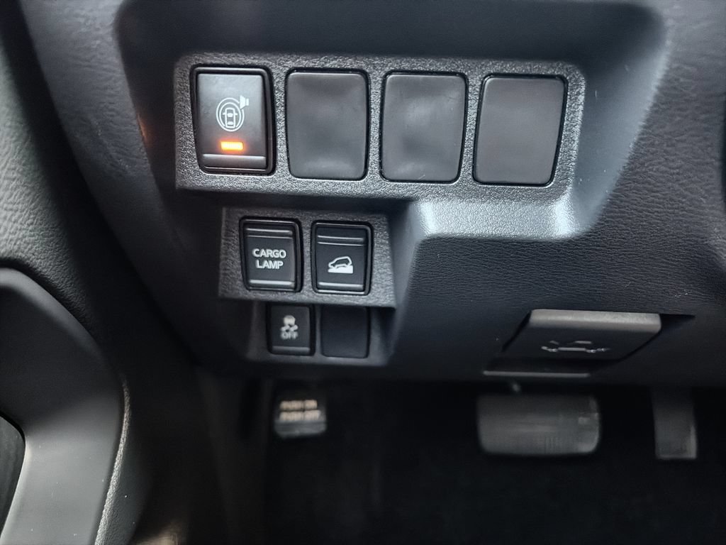 Used 2025 Nissan Frontier S AWD/4WD image 18