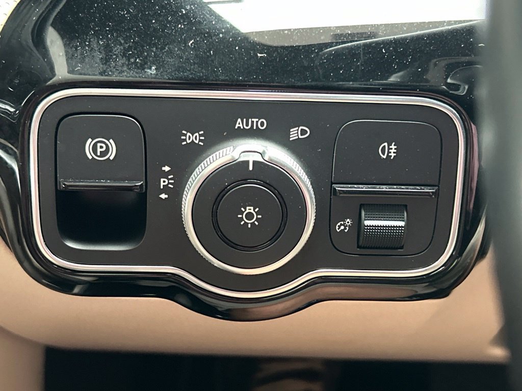 Used 2020 Mercedes-Benz CLA 250 image 31