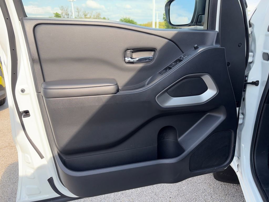 Used 2025 Nissan Frontier SV w/ SV Convenience Package image 20